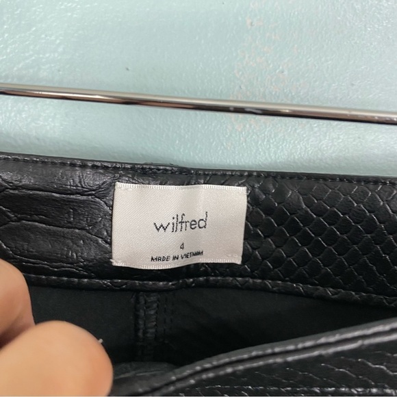 Aritzia Wilfred Melina Pant Snakeskin Croc Faux Vegan Leather Pants Ankle Sz 4 - Picture 4 of 7